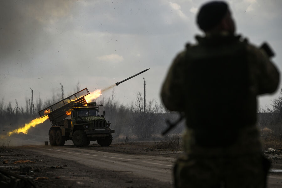 Fransada Rusiya Ordusu ilə Ukrayna Silahlı Qüvvələri arasındakı uçurumdan danışdılar