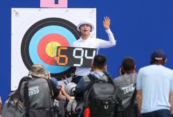 Olimpiya oyunlarında ilk dünya rekordu qeydə alındı