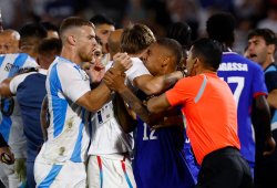 Fransada Argentina millisinin futbolçuları təxribat törətməkdə günahlandırılıb