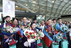 Paris Paralimpiadasında medal qazanmış Azərbaycan idmançıları Vətənə geri döndü