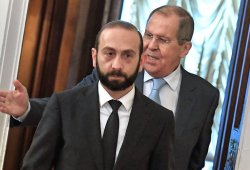 Lavrov Mirzoyanla görün nədən danışıb: "Anası uşağı iplə gəzdirirdi" -FOTO