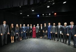 Birinci vitse-prezident Azərbaycan Dövlət Pantomim Teatrında -FOTO