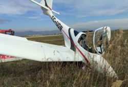 Türkiyədə təyyarə qəzaya uğradı -Pilot yaralandı