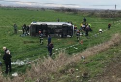 İdmançıları daşıyan avtobus aşıb: iki nəfər ölüb, 26 yaralı var