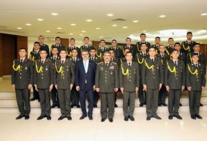 Закир Гасанов на встрече с азербайджанскими курсантами в Турции