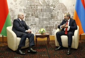 Paşinyan Lukaşenkoya Azərbaycandan şikayətləndi