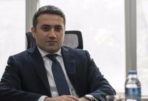 Azərbaycanda bank sədrinin müavini ölkədən qaçdı: 100 milyon manat aparıb