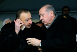 Əliyev İstanbul türkcəsində danışdı - Türk jurnalistlər “şaşırdı”