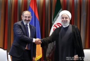 Paşinyan İrandan pul istədi, Ruhani “yox” dedi