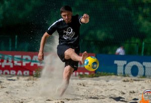 Rusiyalı futbolçu donaraq öldü