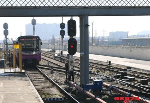 Metronun bu stansiyasına giriş-çıxış bağlanır