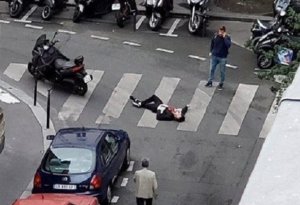 Bakıda ŞOK cinayət: Əlində ülgüc vətəndaşa hücum çəkdi,polis gənci ölümdən qurtardı +FOTO
