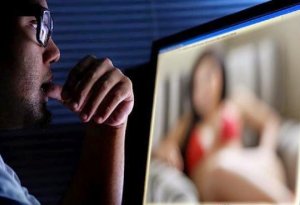 “Facebook”da tanış olduğu qızdan borc aldı, intim fotoları ilə şantaj etdi - TƏFƏRRÜAT