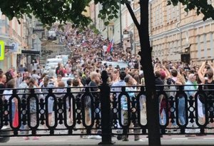 SON DƏQİQƏ: Moskva qarışdı - Yüzlərlə polis hərəkətə keçdi