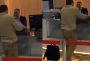 Ərəb turist aeroportda  xanım işçini belə döydü - ŞOK kadrlar