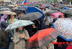 Moskvada etiraz aksiyası - Minlərlə sakin prospektə axışıb