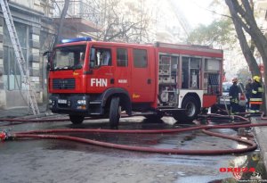 Gəncədə yaşayış binasında yanğın — 20 nəfər təxliyyə edildi