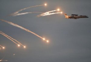 SON DƏQİQƏ: İsrail qırıcıları İran ordusunu BOMBALADI - Çox sayda ölü var