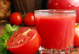 Təzə pomidor şirəsi içməyin 10 faydası – Möcüzəyə şahid olacaqsan