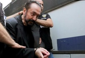 Adnan Oktar məhkəməsində ŞOK QƏRAR: 91 nəfər buraxıldı