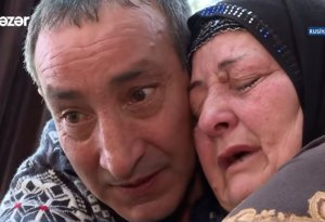 Azərbaycanlı ana Ermənistana aparılan oğluna qovuşdu (VİDEO)
