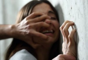 Ağdaşda 15 yaşlı qıza təcavüz edildi - Təfərrüat
