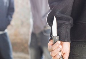 Polis  mayoruna 5 bıçaq vuruldu