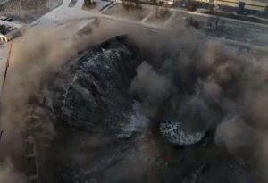 Sankt-Peterburqda idman kompleksinin damı çökdü - VİDEO