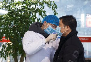 Çində koronavirus həkimləri bu vəziyyətə saldı – FOTO
