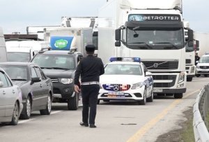 Polis postlarından bu şəxslər keçə bilər: Qayda təsdiqləndi - SİYAHI