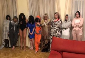 В Баку проникновение в чужой дом с женщинами легкого поведения закончилось поножовщиной