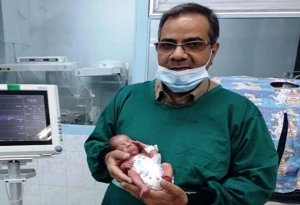 Dünya şokda! 800 qram doğulan uşaq koronvirusa qalib gəldi +FOTO