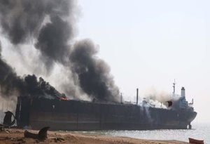 SON DƏQİQƏ! İran gəmisi vuruldu: 19 nəfər öldü