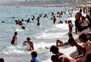 В Азербайджане запущена онлайн-система бронирования мест на пляжах - ФОТО