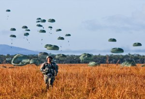 Belarus mühasirəyə alındı: Baş Qərargah rəhbəri məlumat verdi