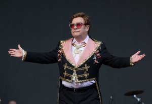 Elton Con Dağlıq Qarabağla bağlı paylaşımını sildi