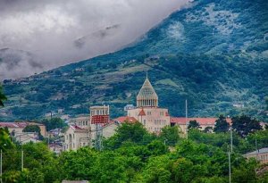 Erməni analitik: “Azərbaycanlı hərbçilər çox rahat şəkildə Xankəndidə gəzib-dolaşırlar”