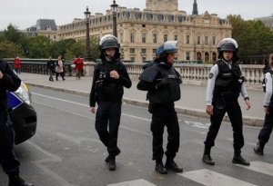 Parisdə polislə aksiyaçılar arasında qarşıdurma oldu