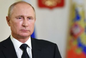“Putin onların ayağına atəş açmayacaq” – Peskov Rusiya prezidenti ilə bağlı qorxusundan danışdı