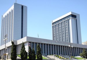 Milli Məclis deputatların maaşı ilə bağlı açıqlama yaydı