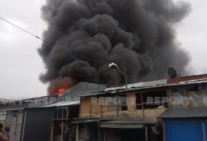 SON DƏQİQƏ! Azərbaycanda məşhur bazar yanır: Hadisə yerindən fotolar