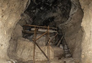 Azıx mağarasından 90 qutu görün nə tapıldı: Ermənilər apara bilməmişdi +VİDEO