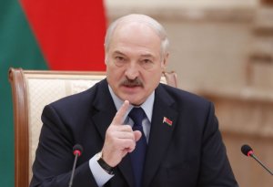 Etirazçılar diz çöküb hərbçilərdən üzr istəməlidir - Lukaşenko
