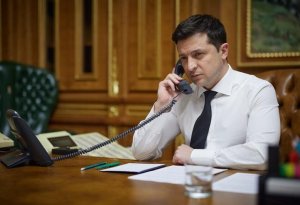 Ukrayna Prezidenti döyüşməyi bacaran məhbusları azad edib
