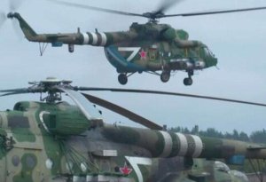 Rusiya helikopterləri Ukrayna ilə sərhəddə - VİDEO