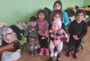 Ukraynadan qaçqın düşən azərbaycanlı uşaqlar (FOTO)