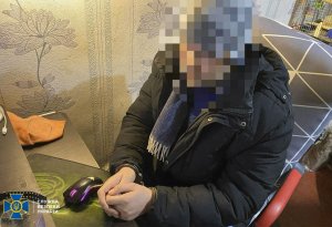 Ukrayna kəşfiyyatı rusları mobil rabitə ilə təmin edən hakeri tutdu - FOTO