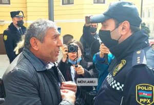 Şahbaz Quliyev Prezident Administrasiyası qarşısında etiraz edib - VİDEO