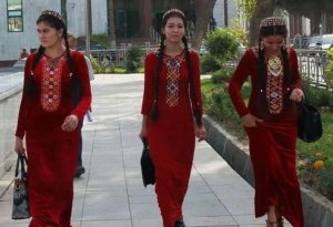 Türkmənistanda qadınlara yeni ŞOK QADAĞALAR