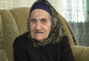 105 yaşlı nənə uzunömürlü olmağın sirrini açıqladı - VİDEO